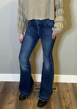 Load image into Gallery viewer, High Rise Double Button Flare KanCan Jeans
