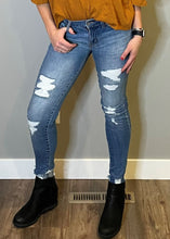 Load image into Gallery viewer, Mid Rise Distressed KanCan Jeans
