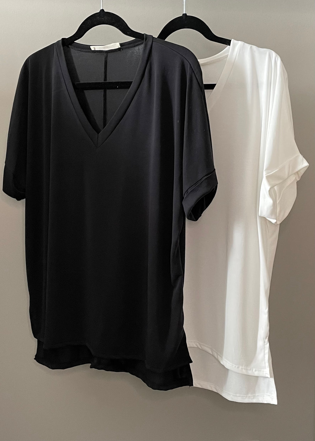 V-Neck Oversize Basic Tee